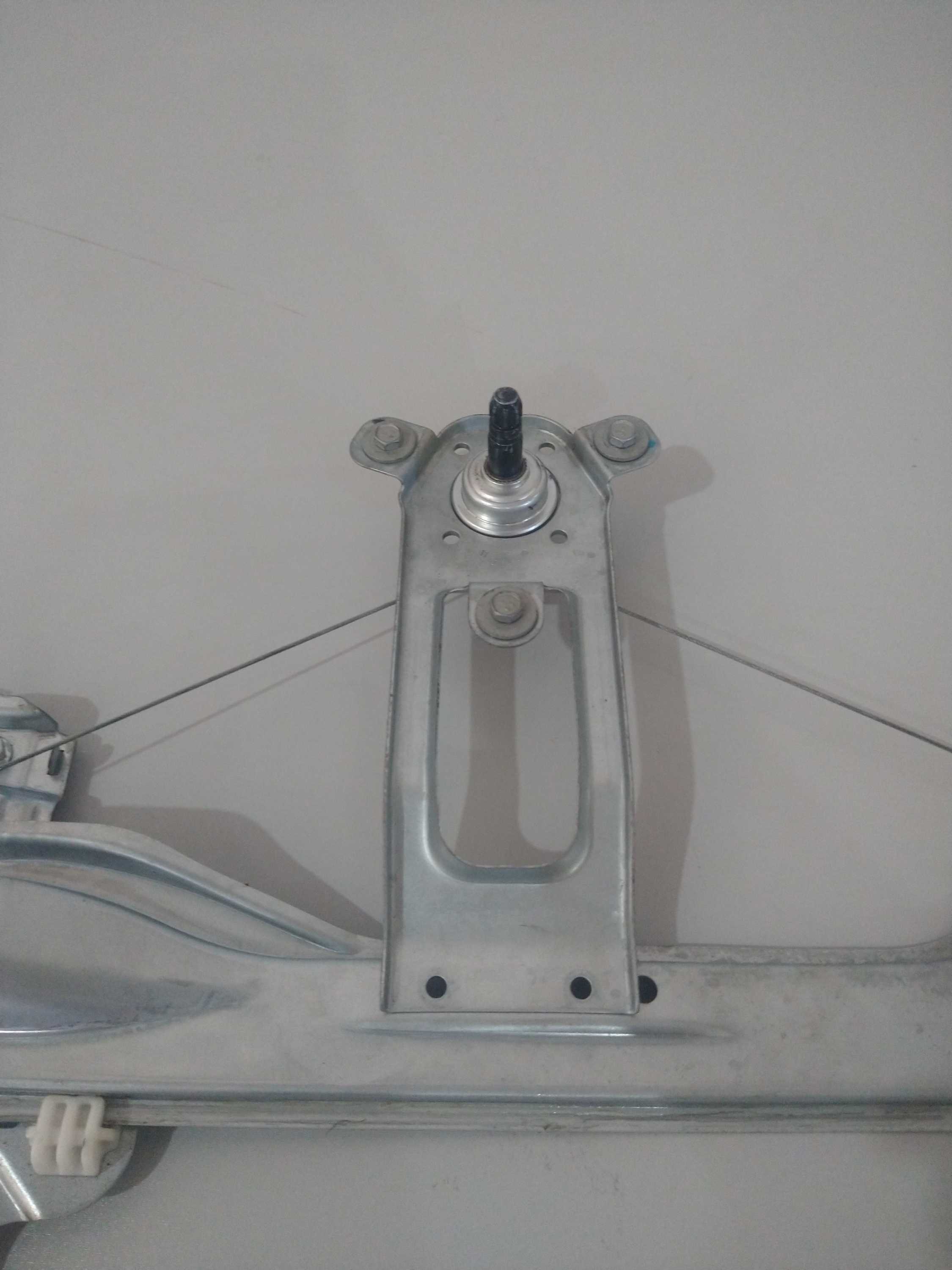 Máquina De Vidro Manual Traseira L/e Onix Prisma Usado Orig 2