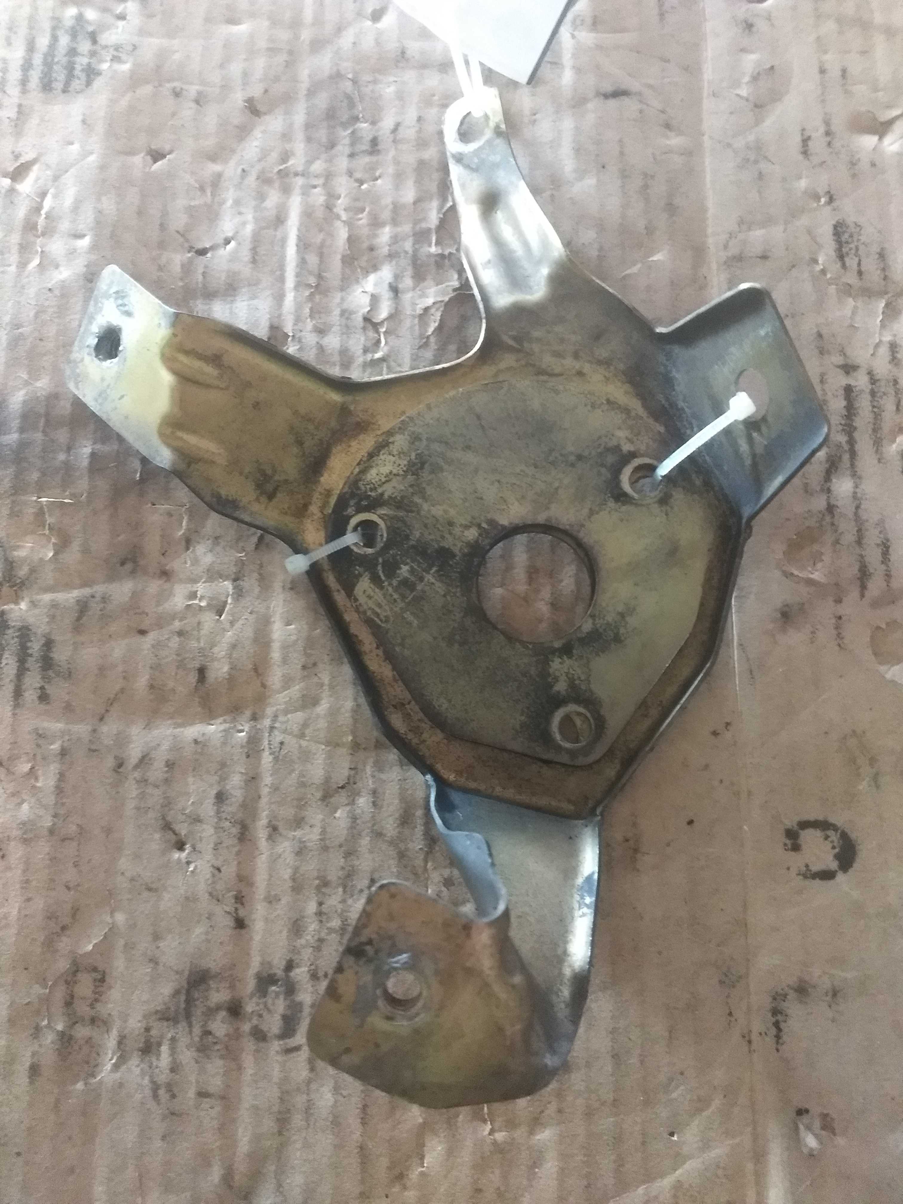 Suporte Do Motor De Limpador De Para-brisa Mercedes Mb180d 2