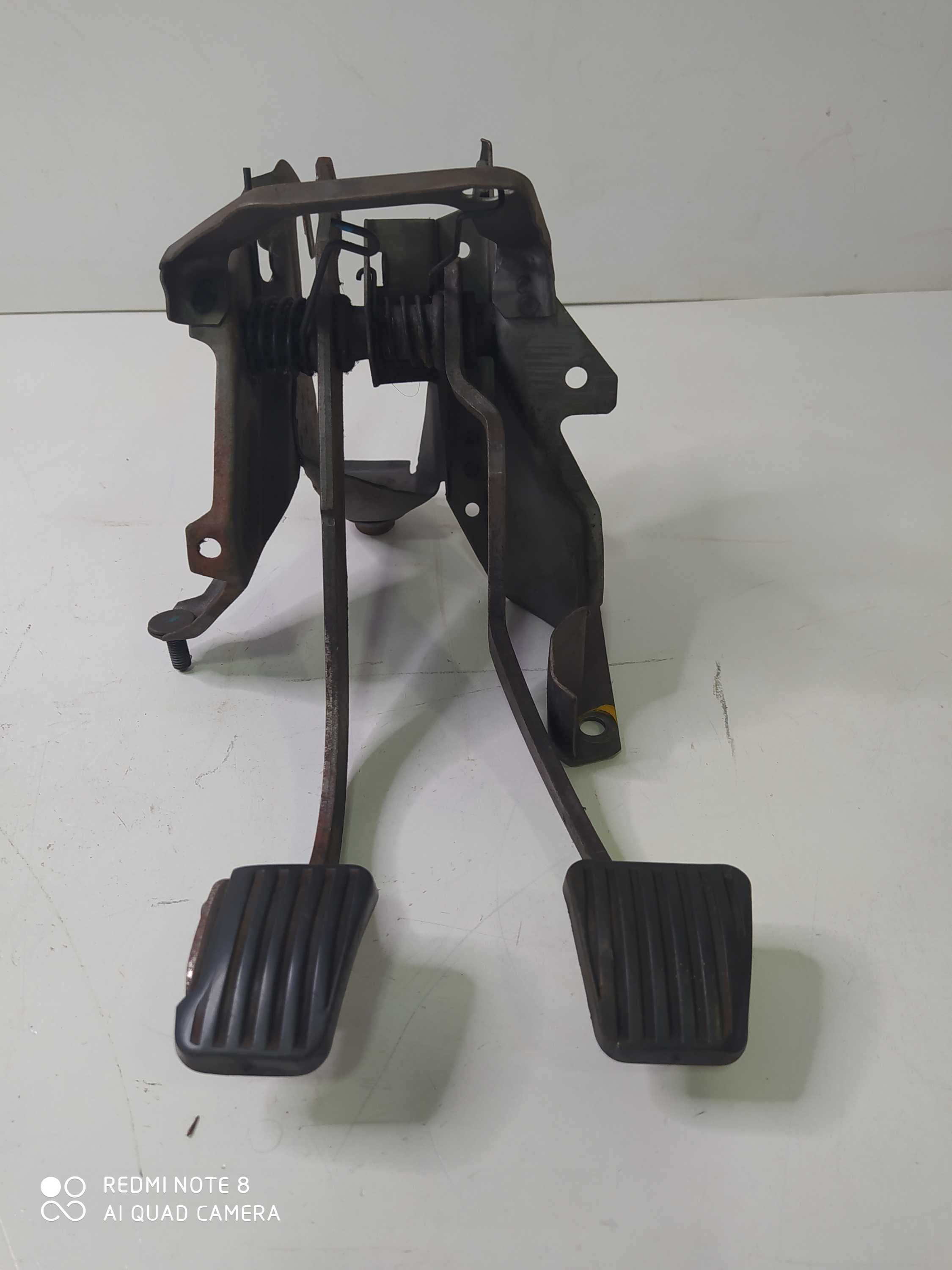 Pedaleira Chevrolet Corsa 2007 2