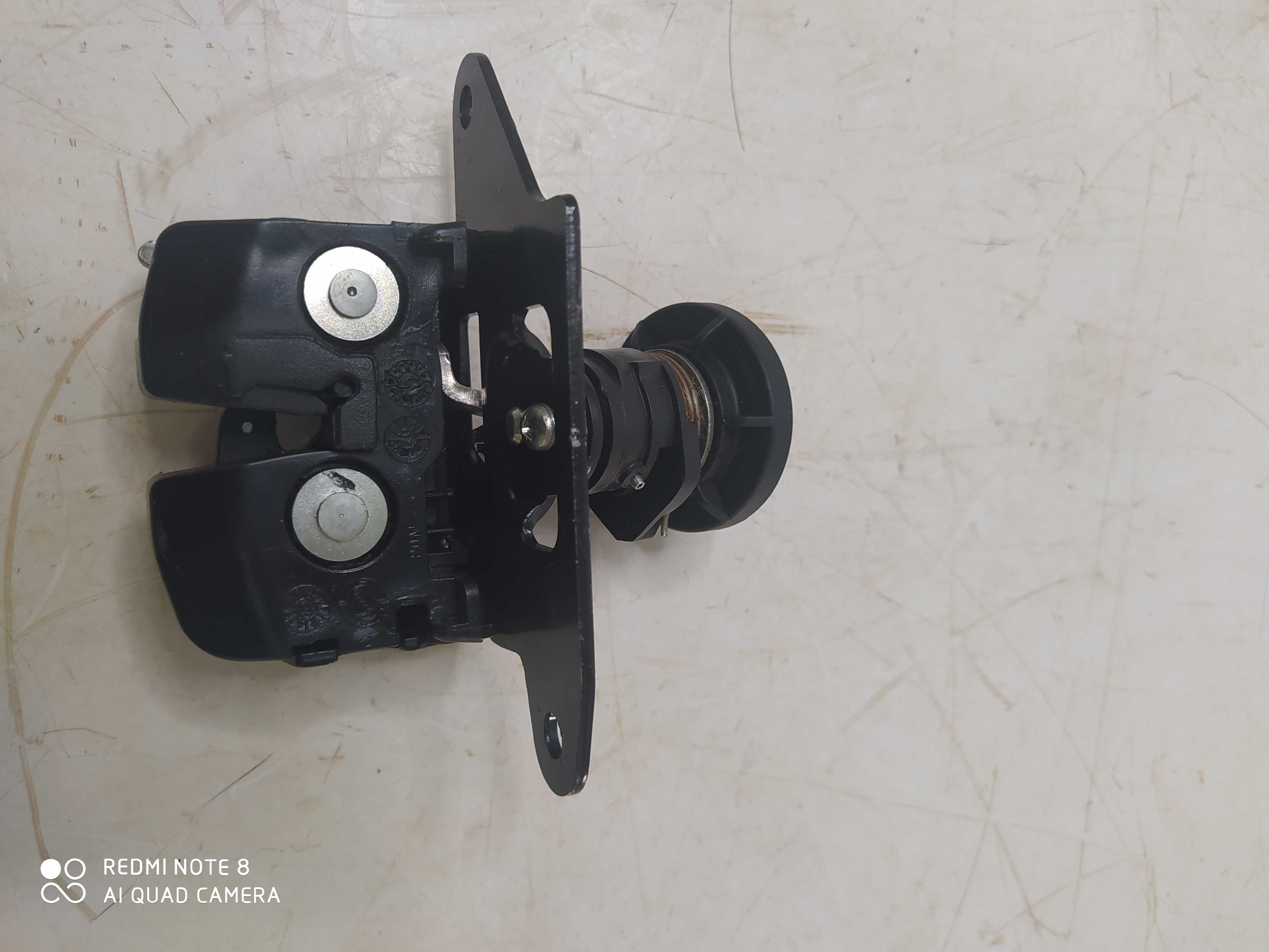 Fechadura Porta Malas Fiat Mobi Drive 2018 5