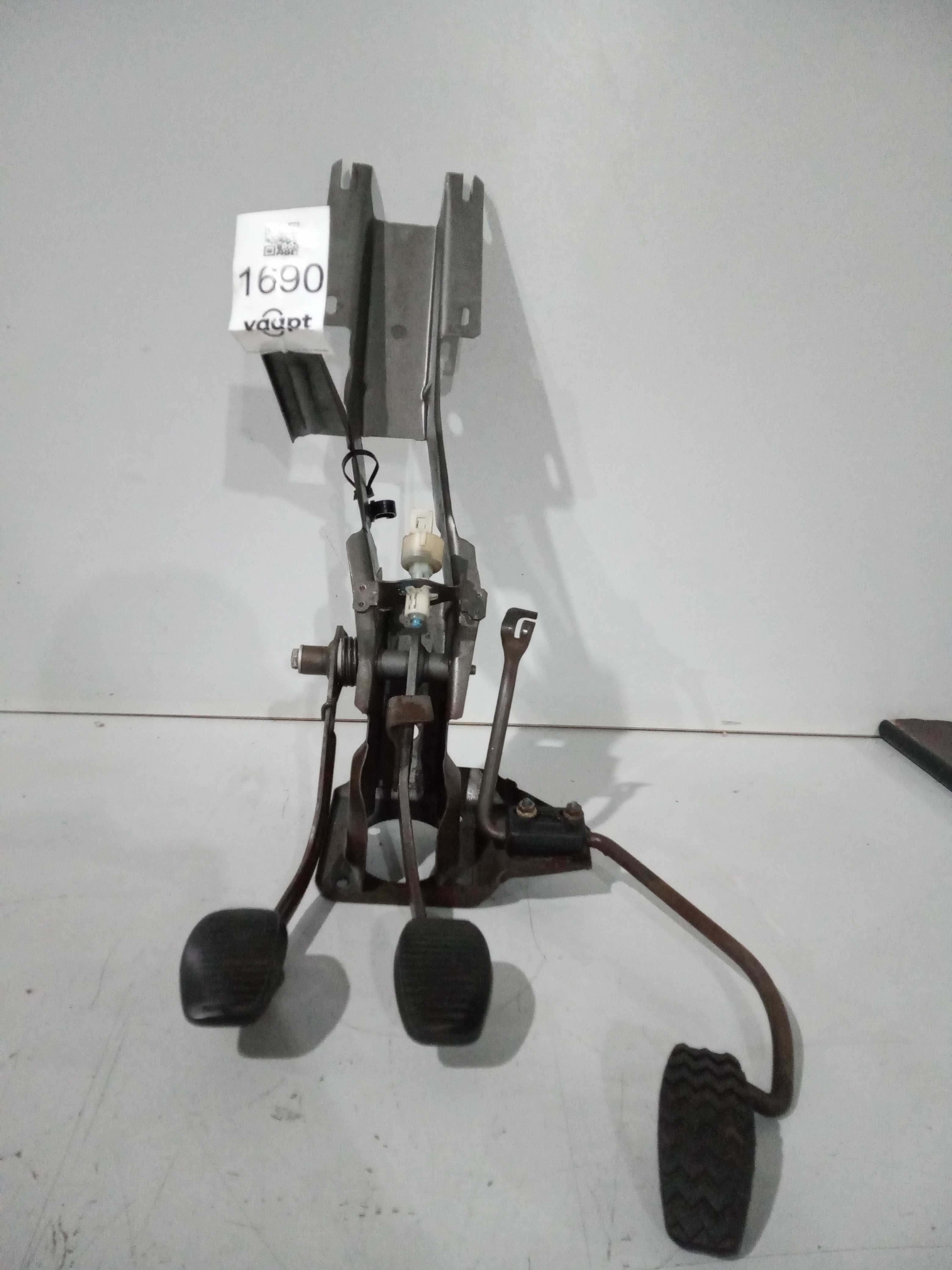 Pedaleira Palio Fire Ano 03 Usado Original