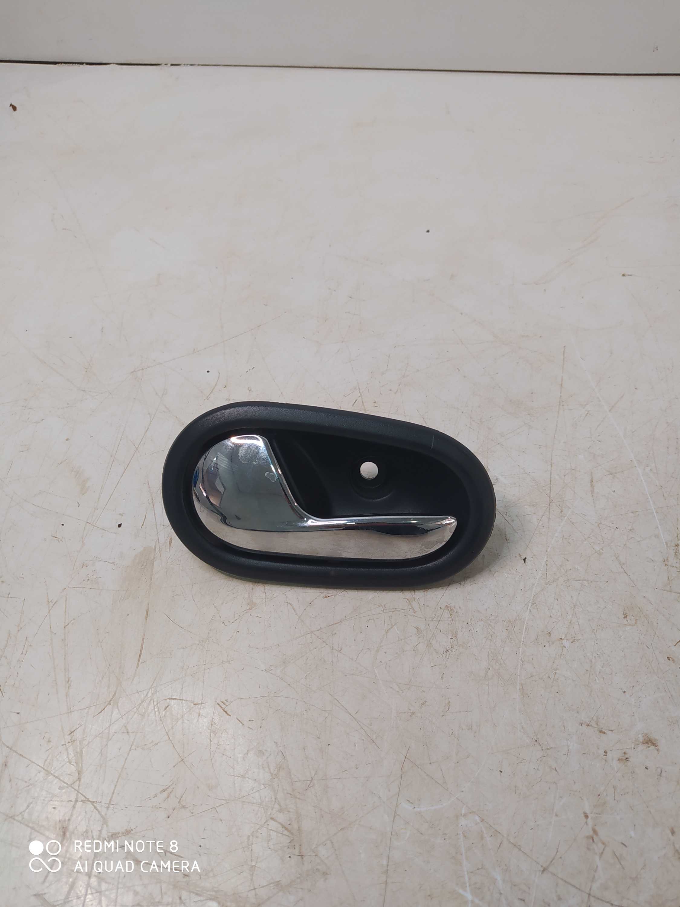 Maçaneta Interna Porta Dianteira Esquerda Sandero 2019 Preto Dianteira 4