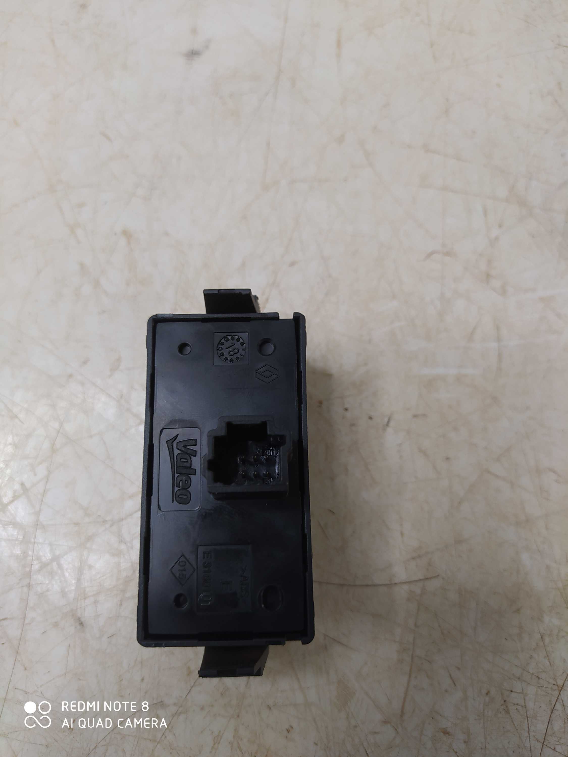 Botão Pisca Alerta Trava Eletrica Renault Sandero 2019 Preto
