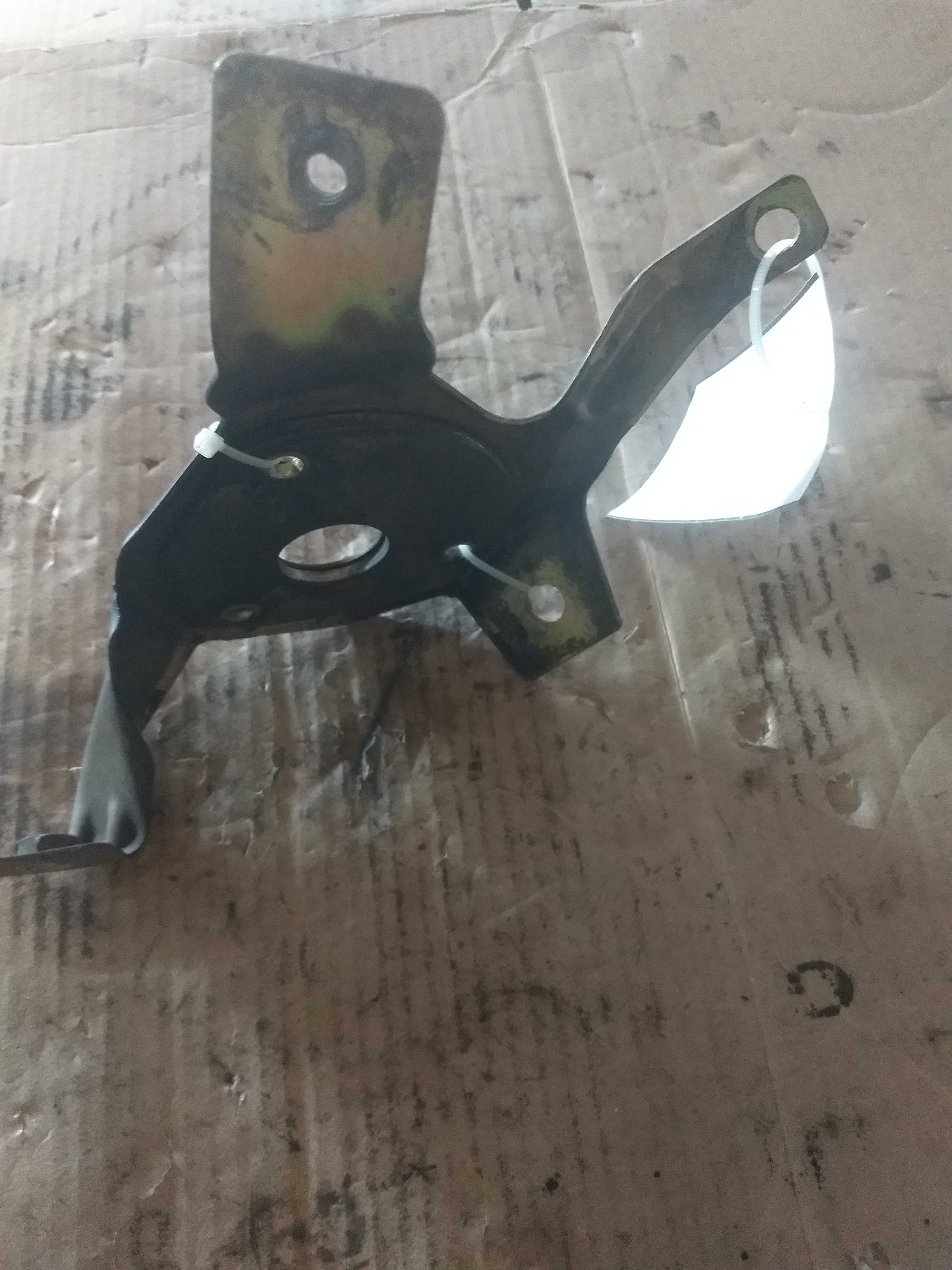 Suporte Do Motor De Limpador De Para-brisa Mercedes Mb180d 3