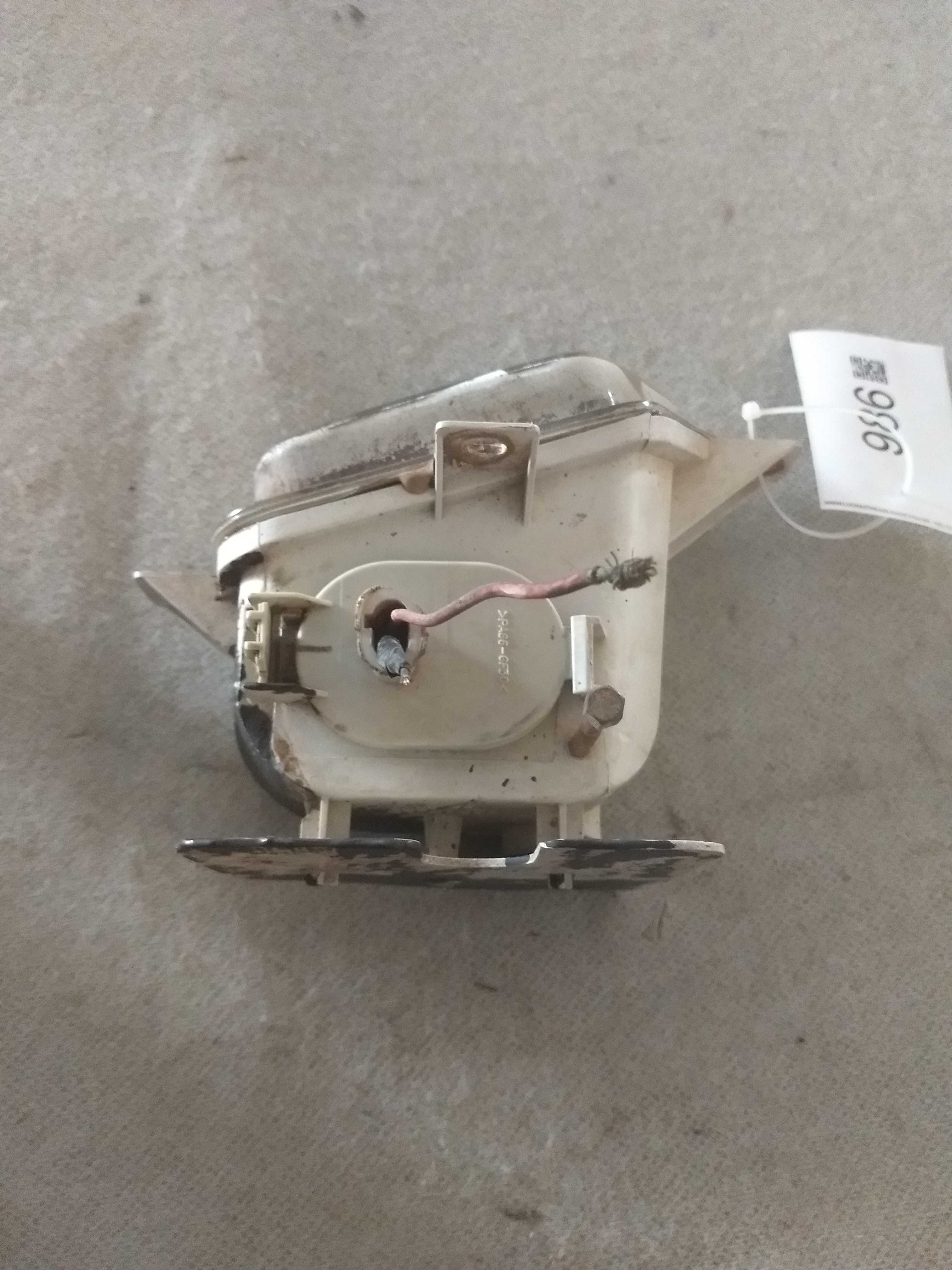 Farol De Milha Lado Direito Blazer S10 Usado Com Detalhe 2