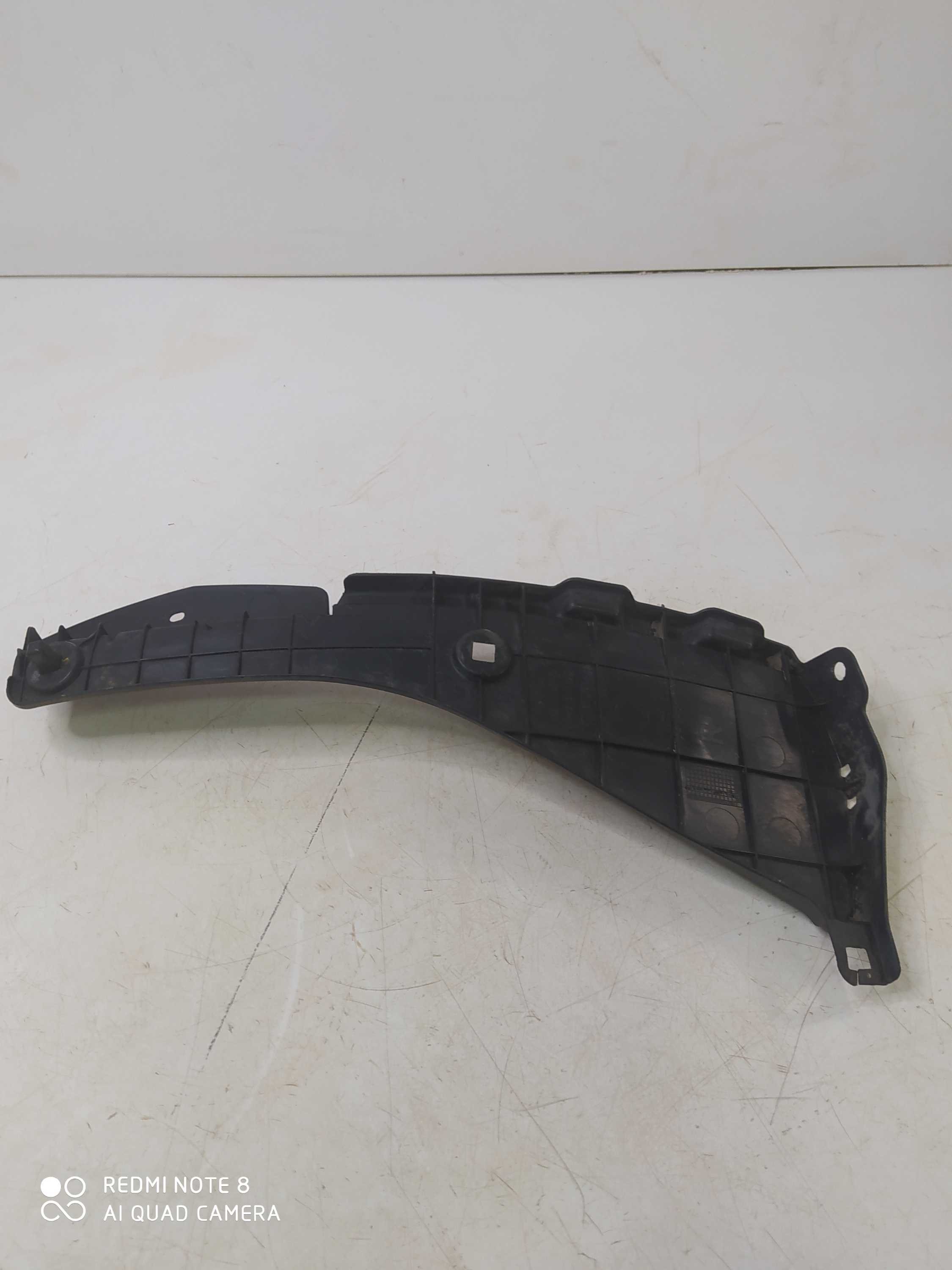 Suporte Parachoque Traseiro Direito Toyota Corolla 2015 8