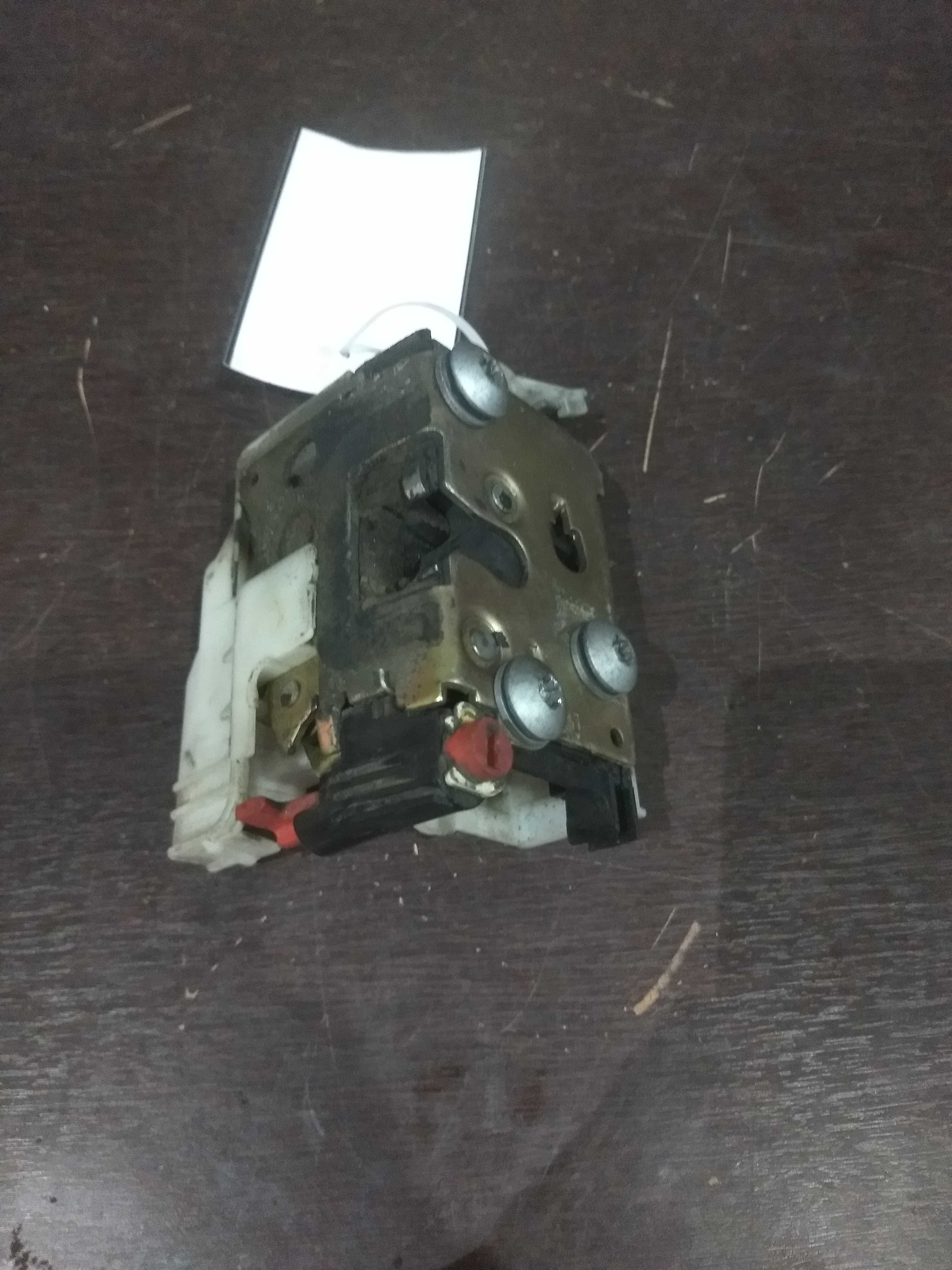 Fechadura Traseiro Direito Celta Usado Original 3