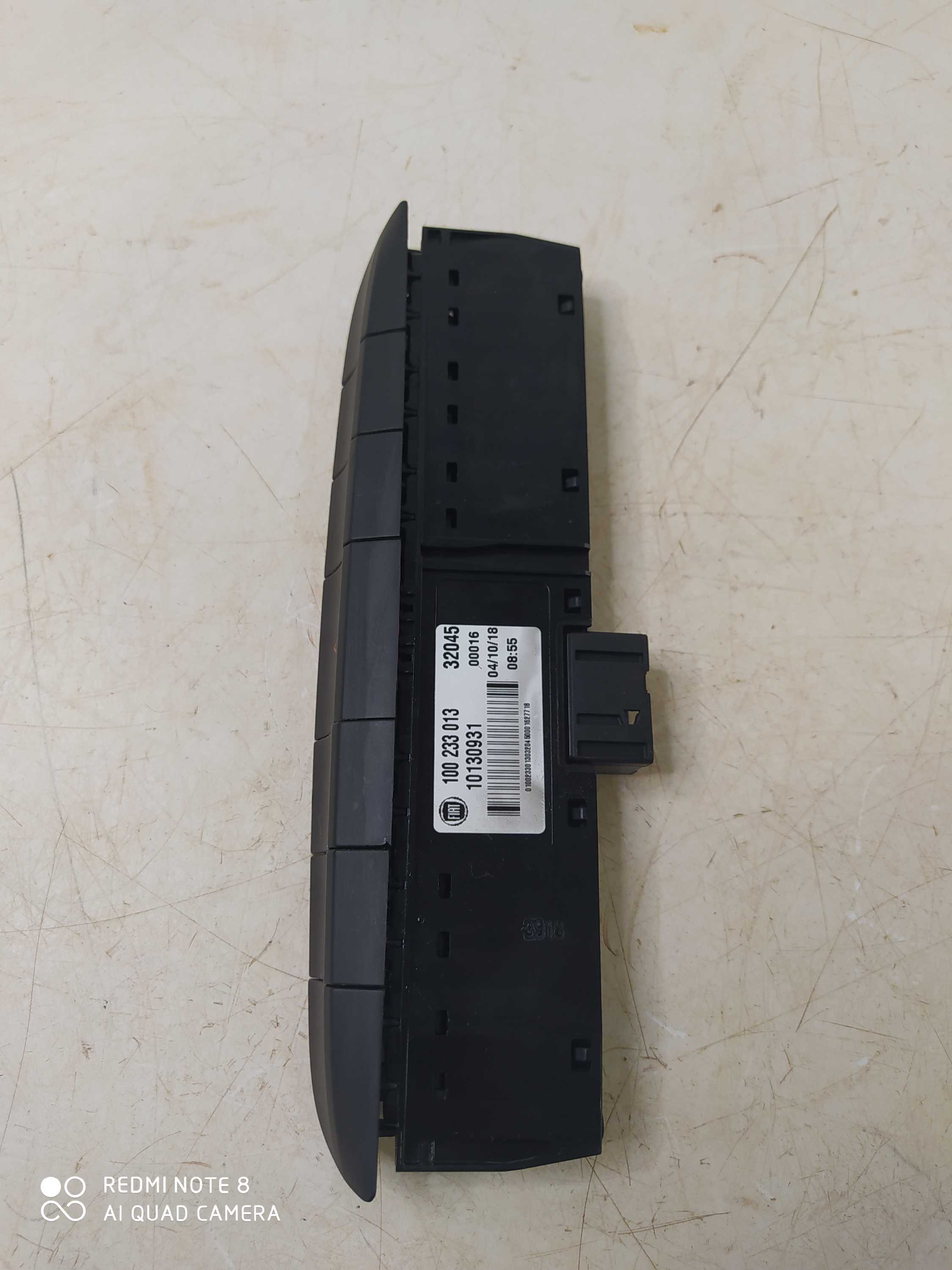 Botão Pisca Alerta Fiat Mobi 2018 Original – Preto