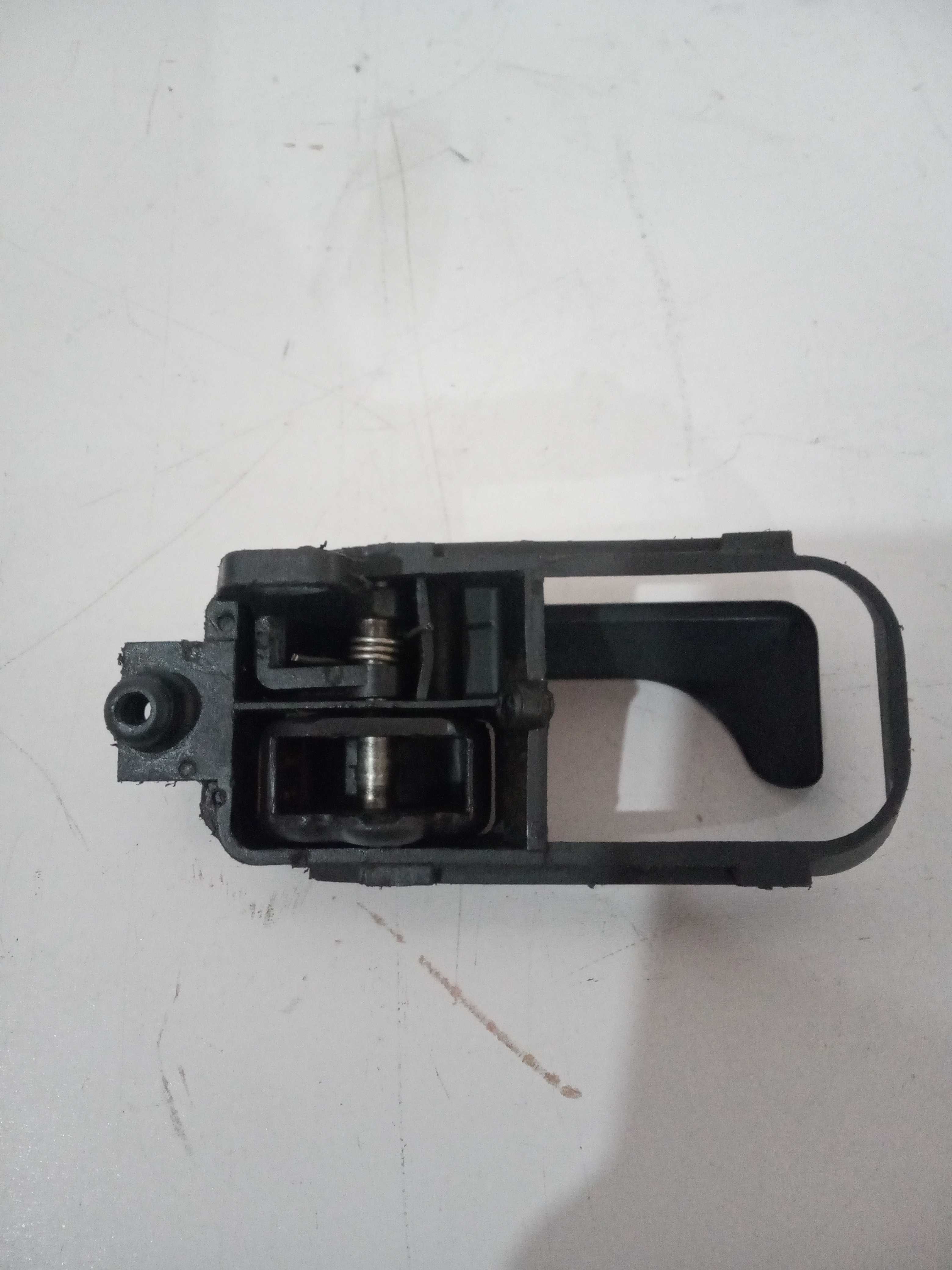 Maçaneta Interna Dianteira Esquerda Ford Escort 87/93 Usado 2