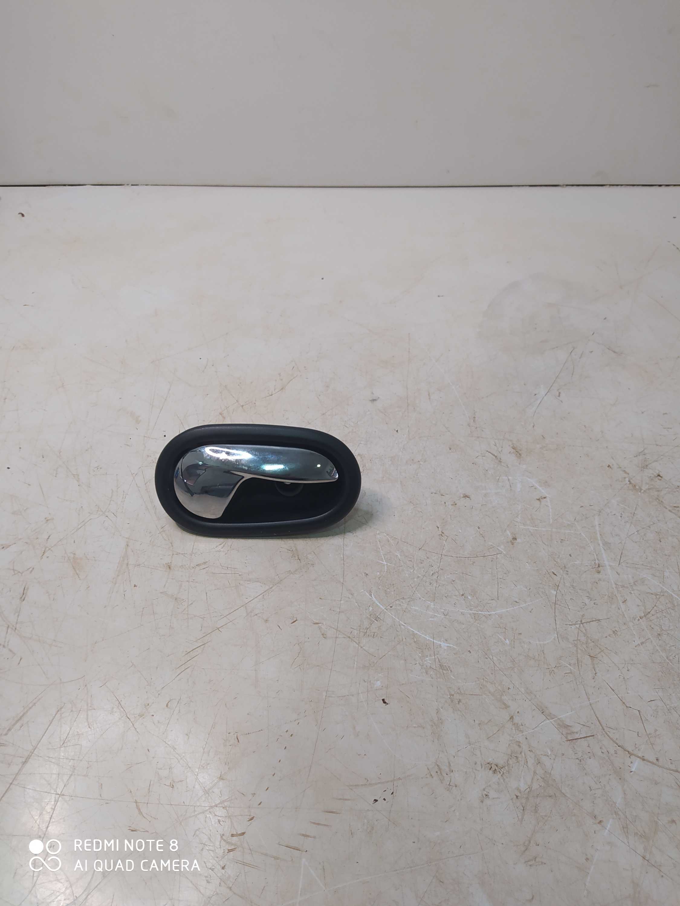 Maçaneta Interna Traseira Direita Sandero 2019 806708506r Preto Dianteira 5