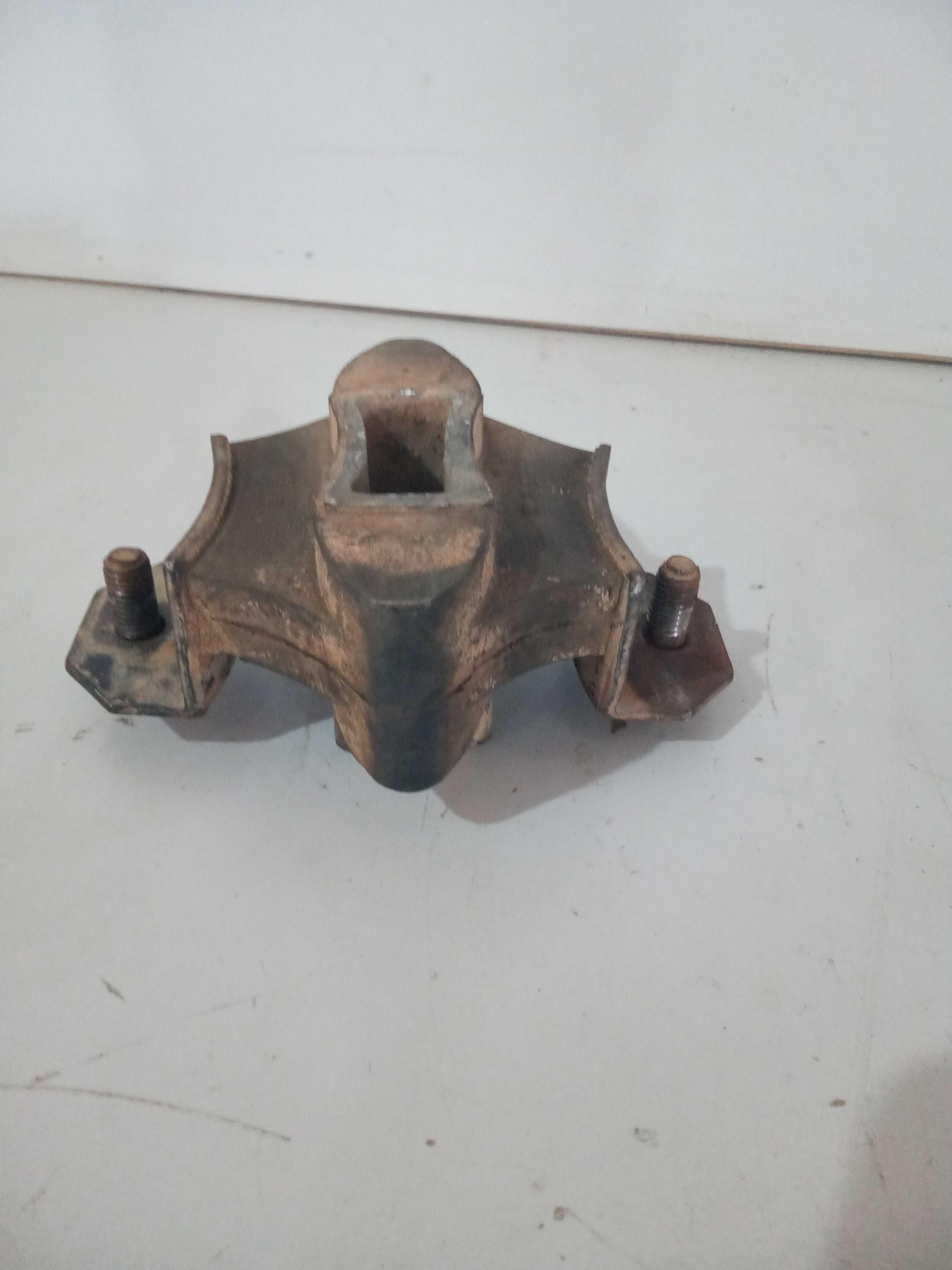 Coxim Motor Dianteiro Esquerdo Monza Usado 3