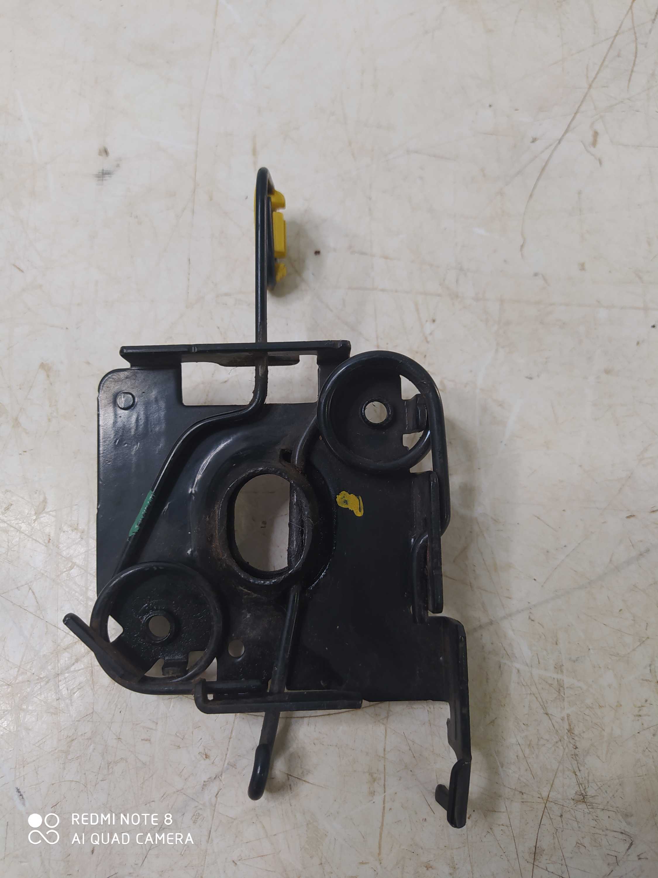 Fechadura Inferior Capô Ford Fiesta 2012 4