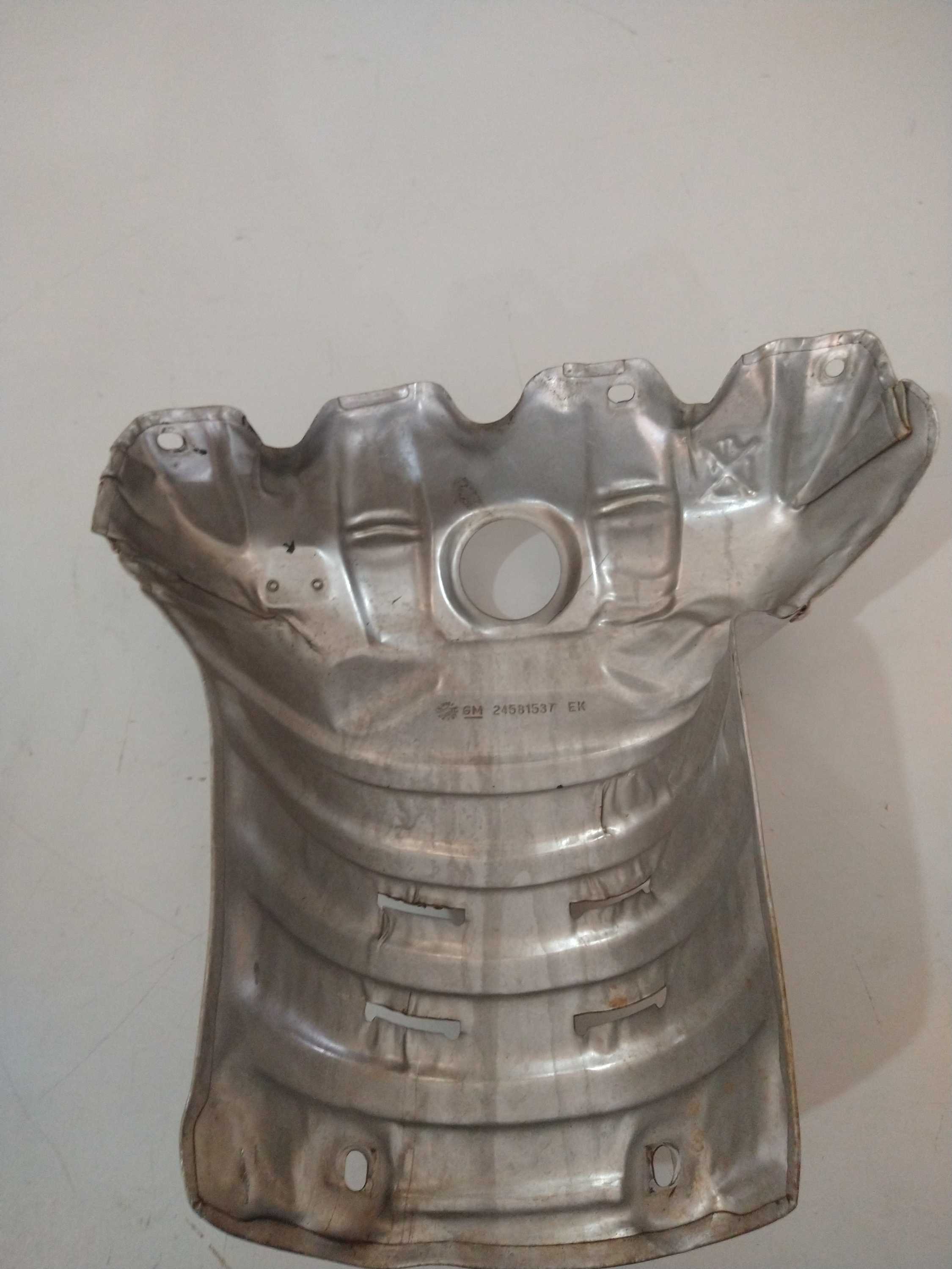 Defletor Protetor Do Catalisador Prisma Onix 2016 Usado Orig 3