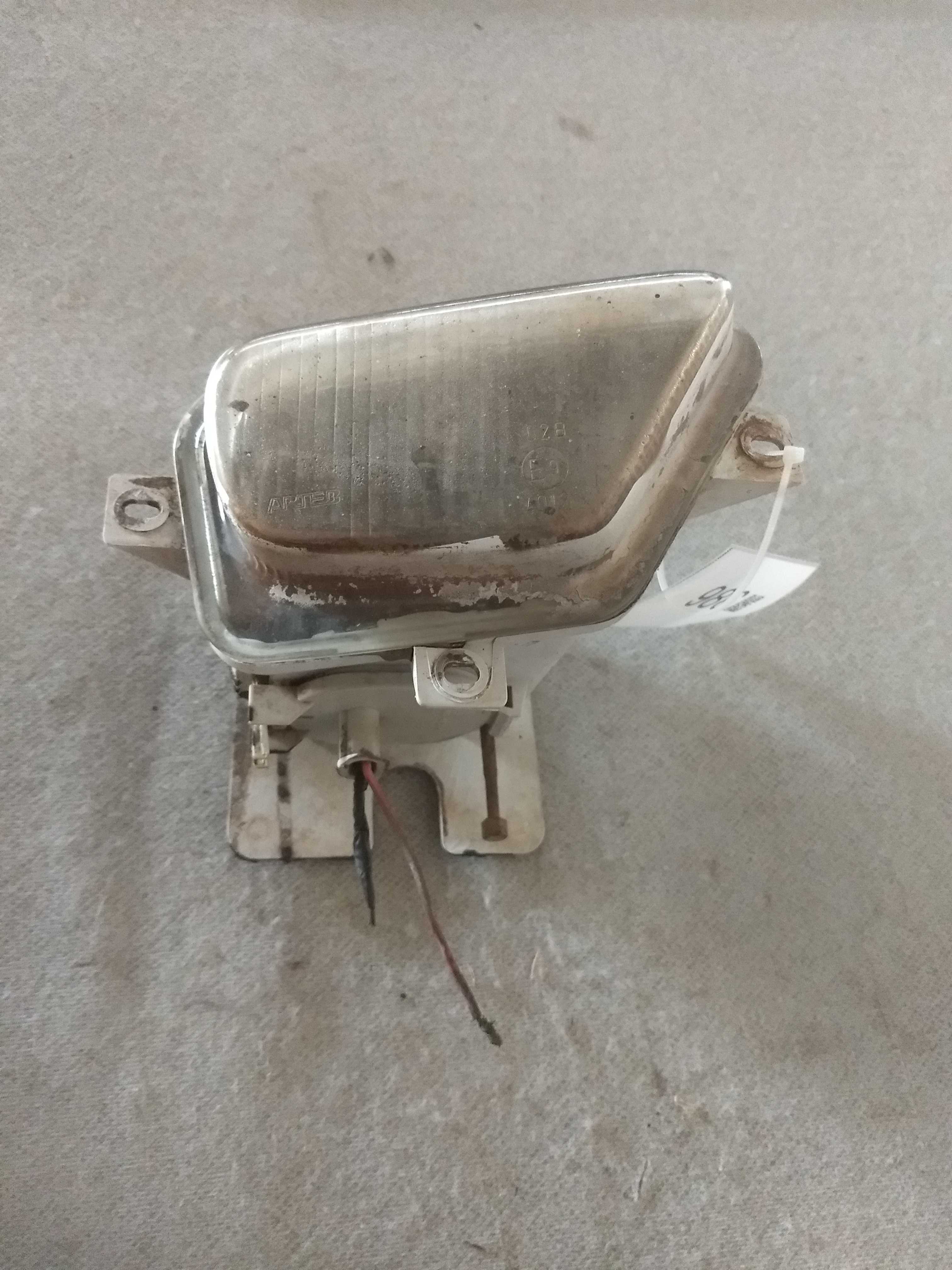 Farol De Milha Lado Direito Blazer S10 Usado Com Detalhe 3