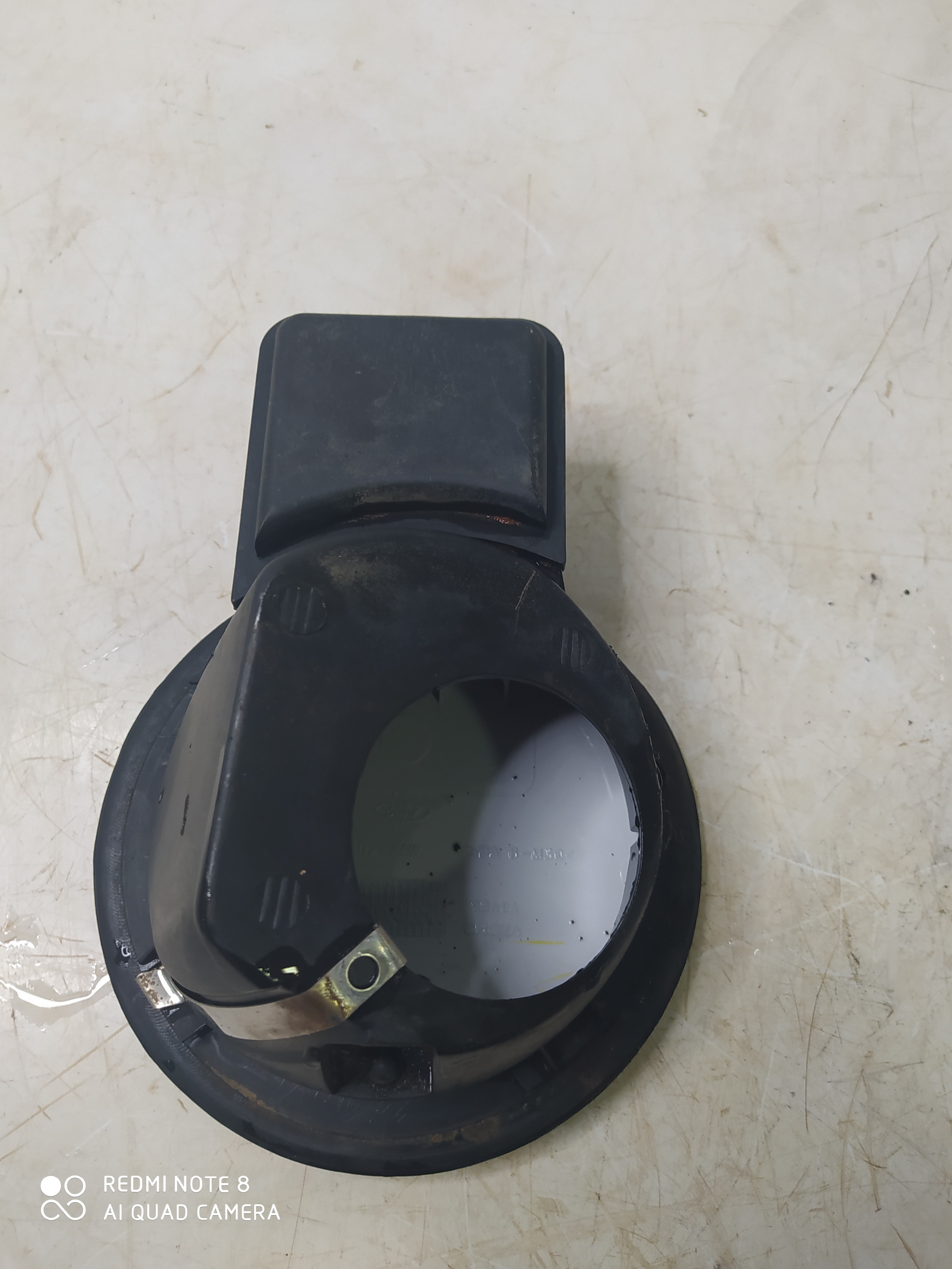 Portinhola Tanque Combustivel Ford Fiesta 2012 Branco E Preto 2012