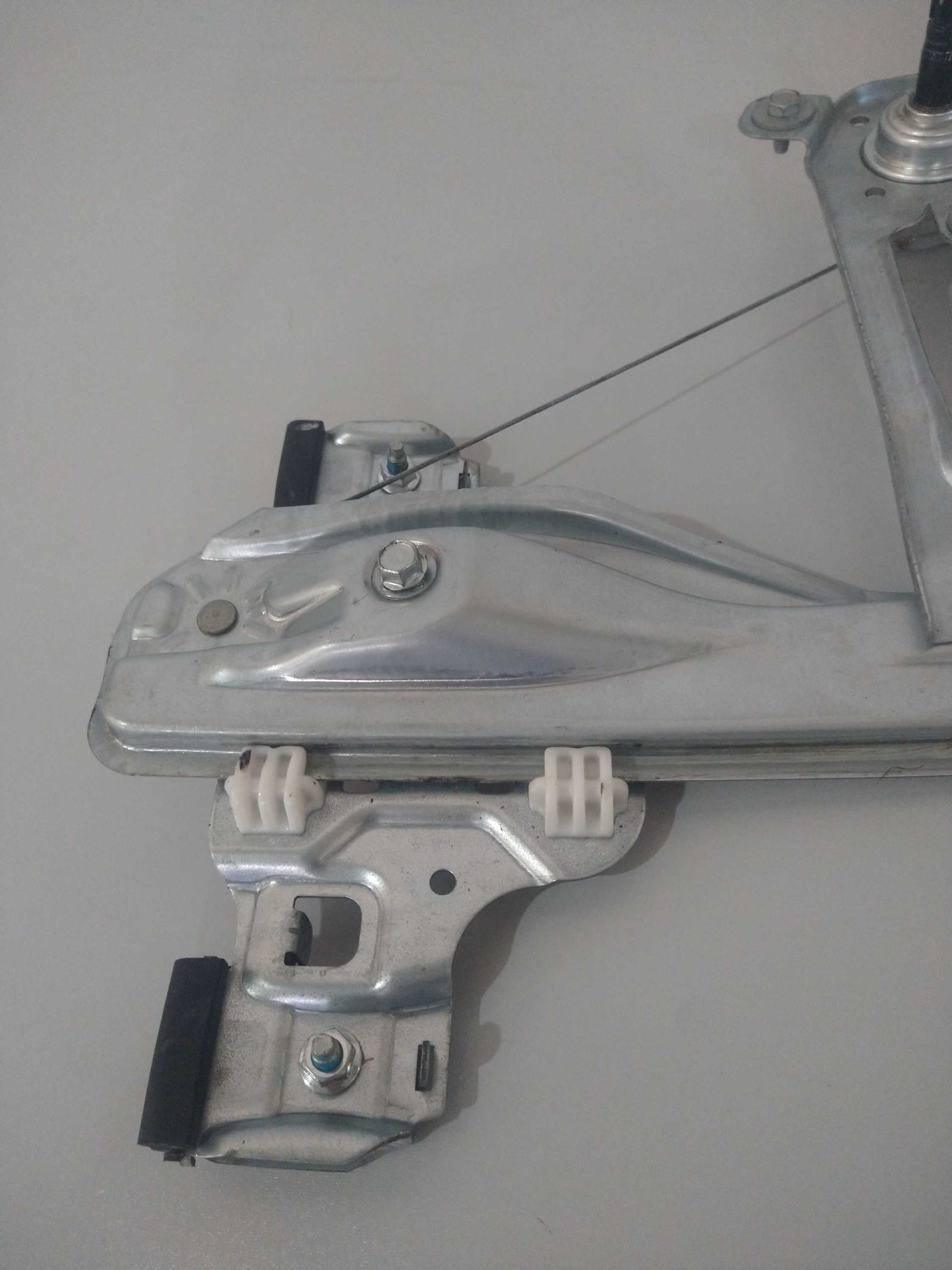 Máquina De Vidro Manual Traseira L/e Onix Prisma Usado Orig
