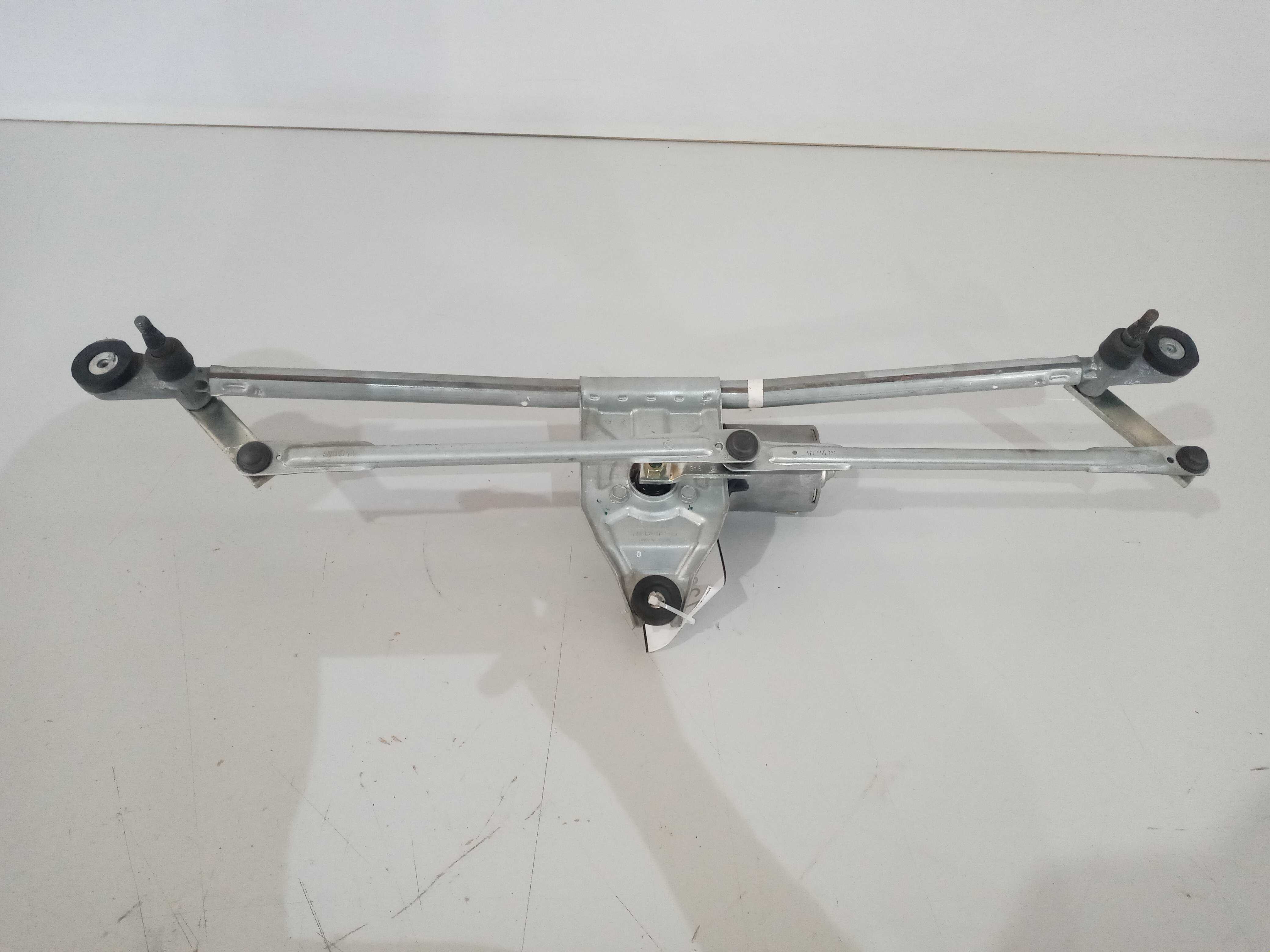 Haste Galhada Parabrisa Com Motor G3 G4 A10061348lc 2