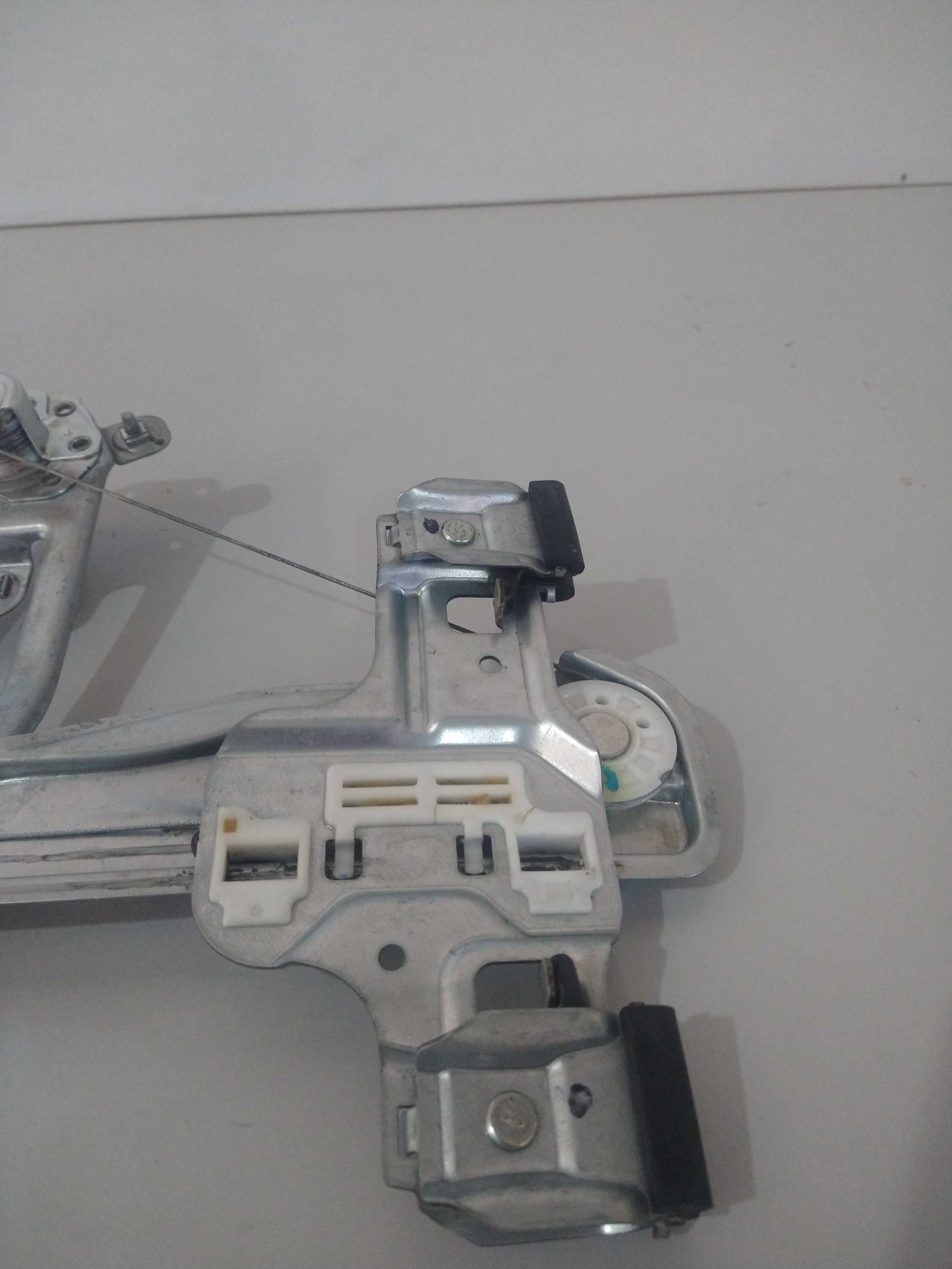 Máquina De Vidro Manual Traseira L/e Onix Prisma Usado Orig 6