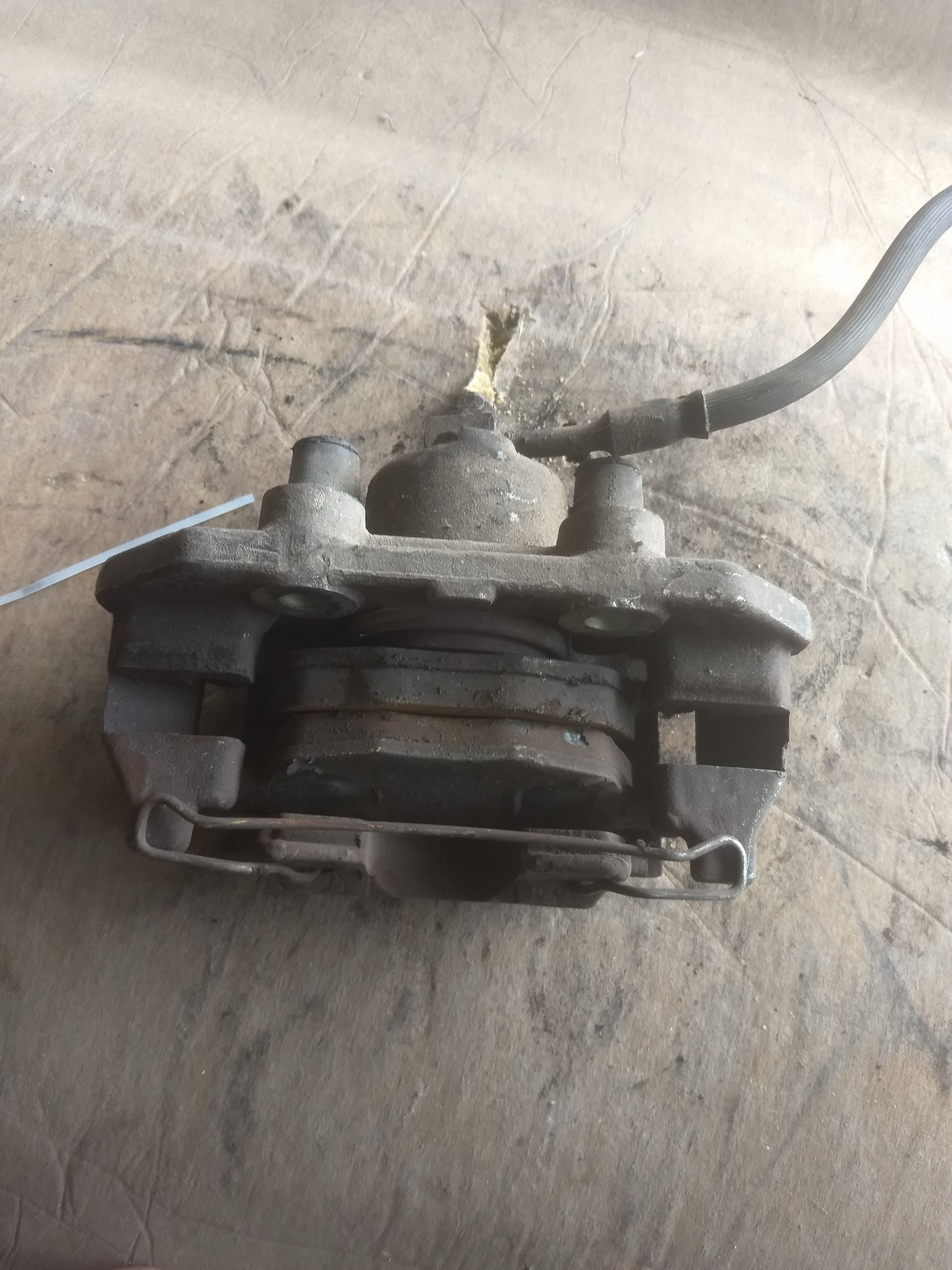 Pinça De Freio Lado Direito Do Celta Usado Original 2