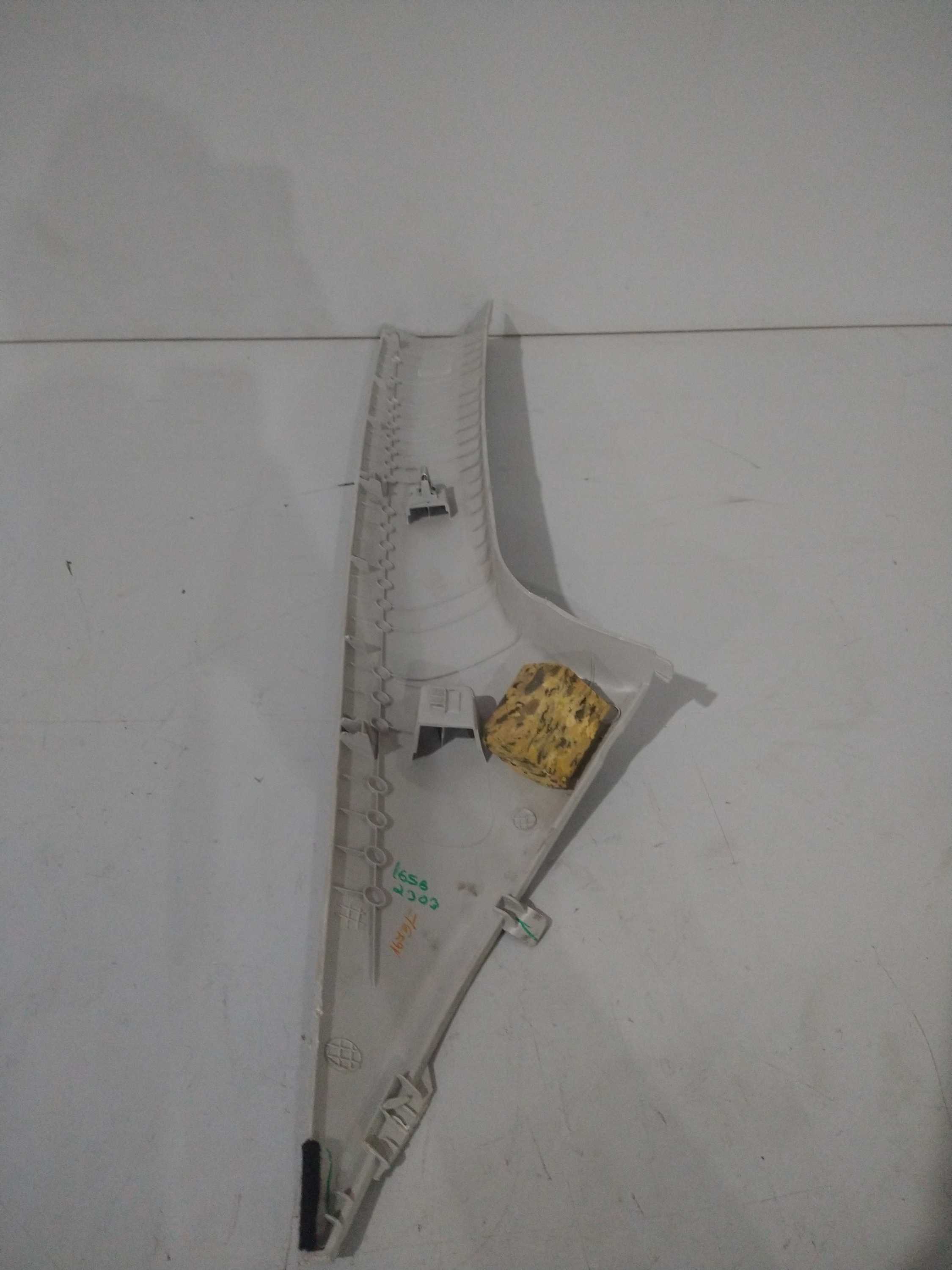 Moldura Acab. Coluna Frintal L/e Prisma 2016 Usado Original