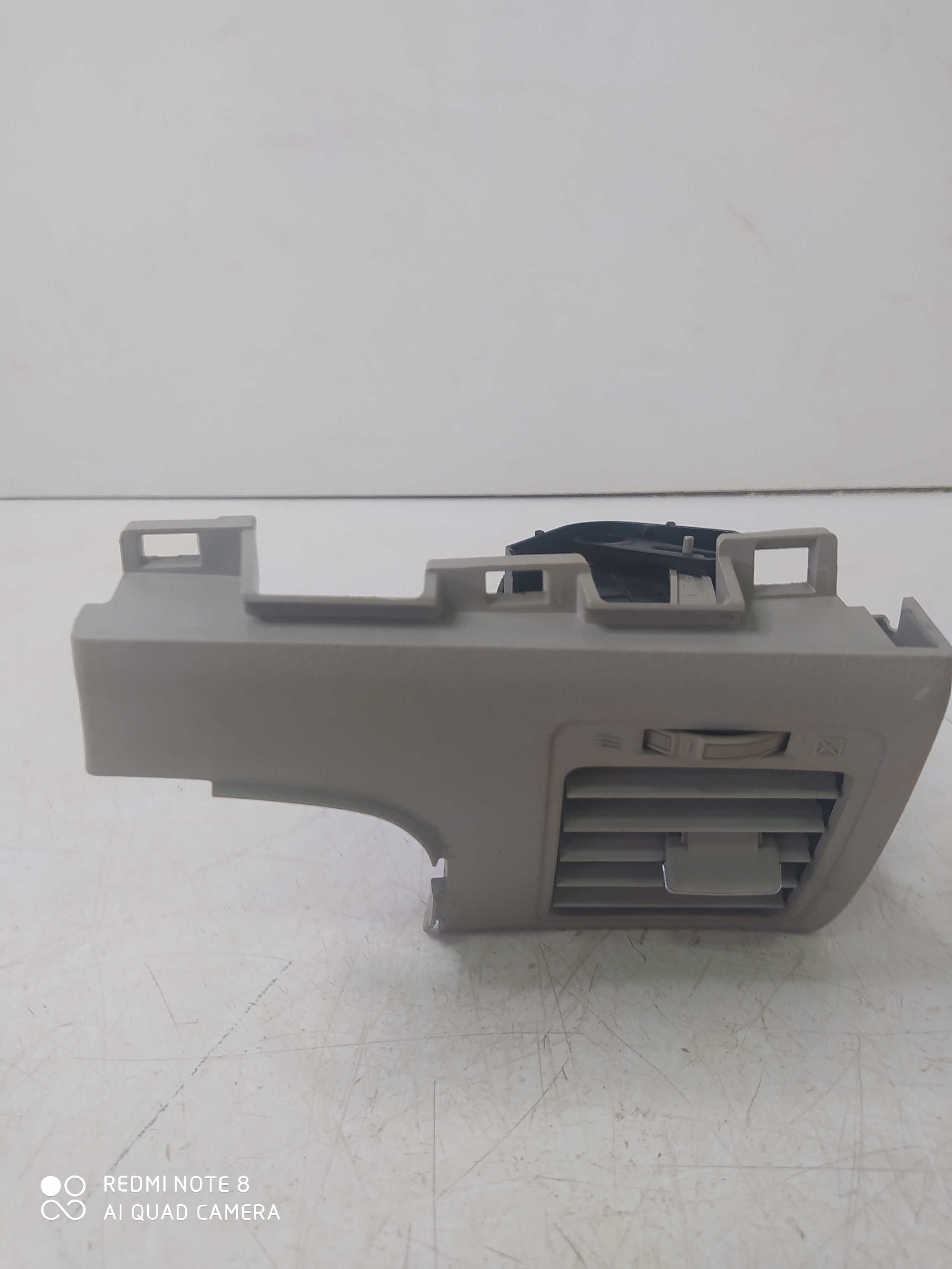 Difusor Saída Ar Esquerdo Toyota Corolla 2009 2