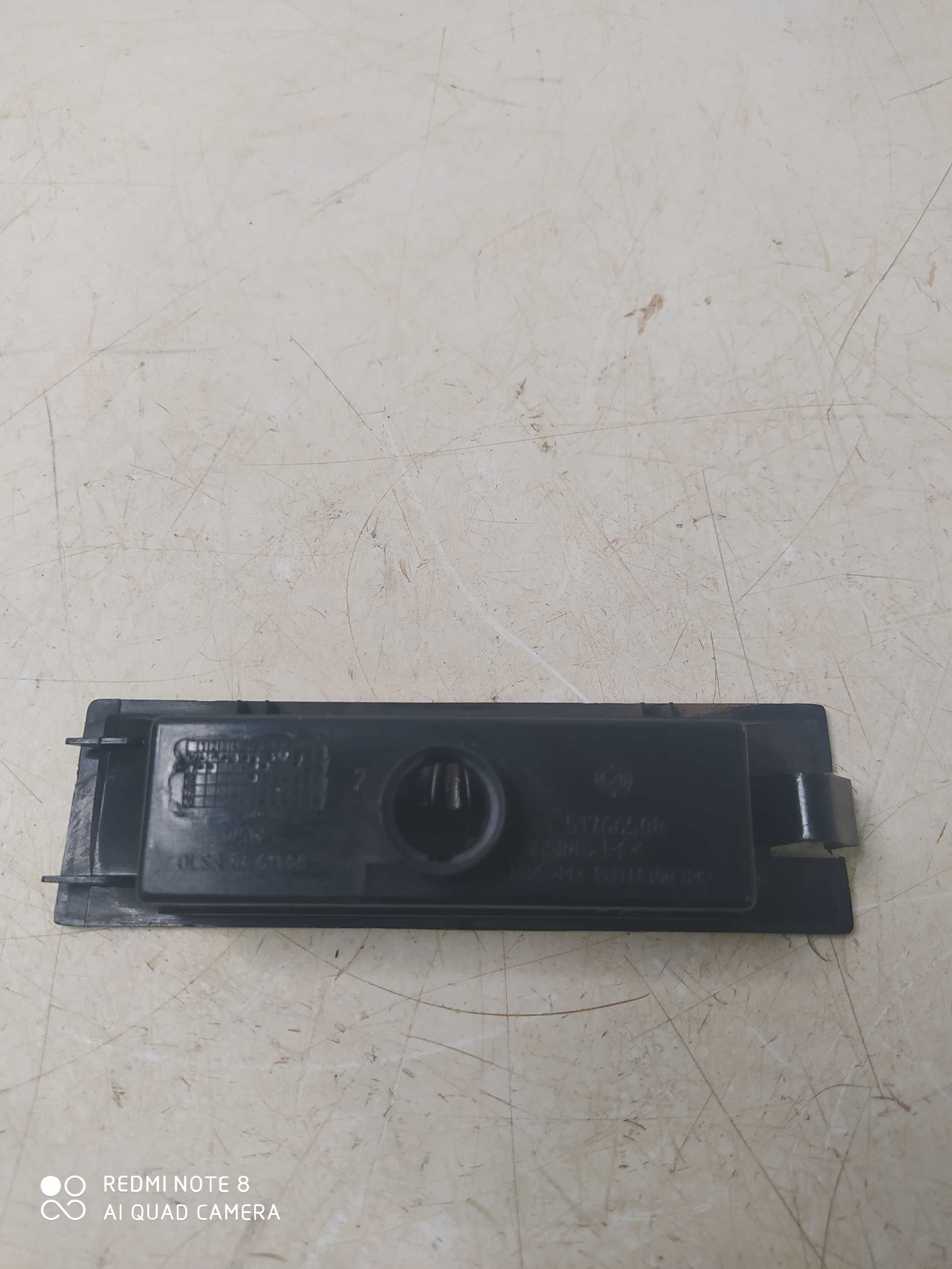 Lanterna Luz De Placa Fiat Mobi 2018 4