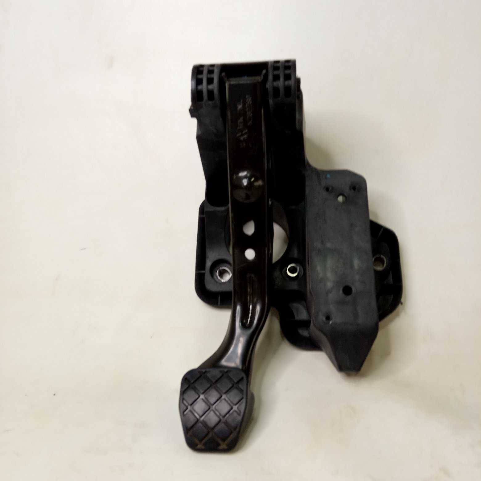 Pedal Estacionamento Com Suporte Vw Gol Saveiro G7 2014
