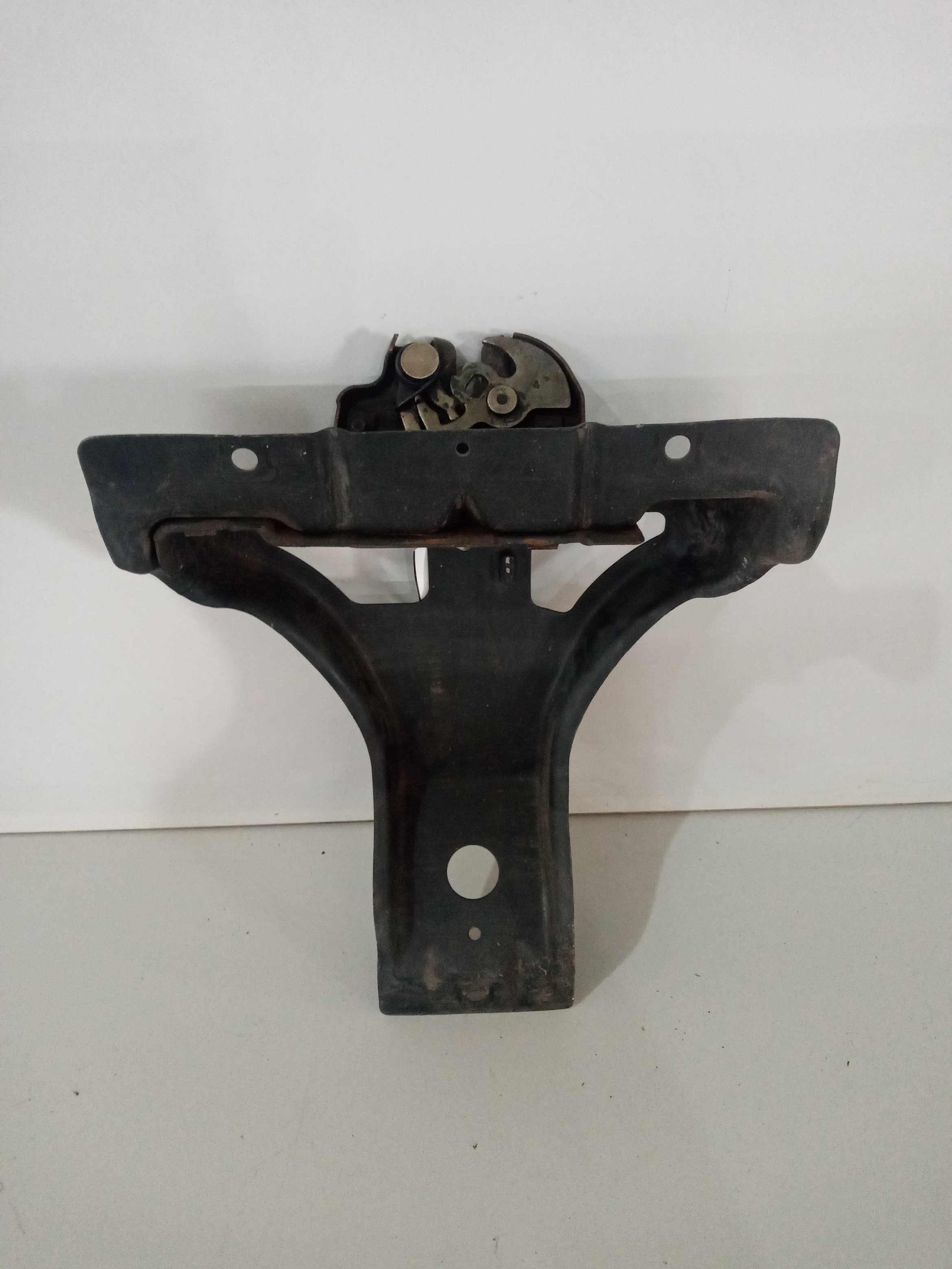 Suporte Fechadura Painel Frontal S10 Com Fechadura 3
