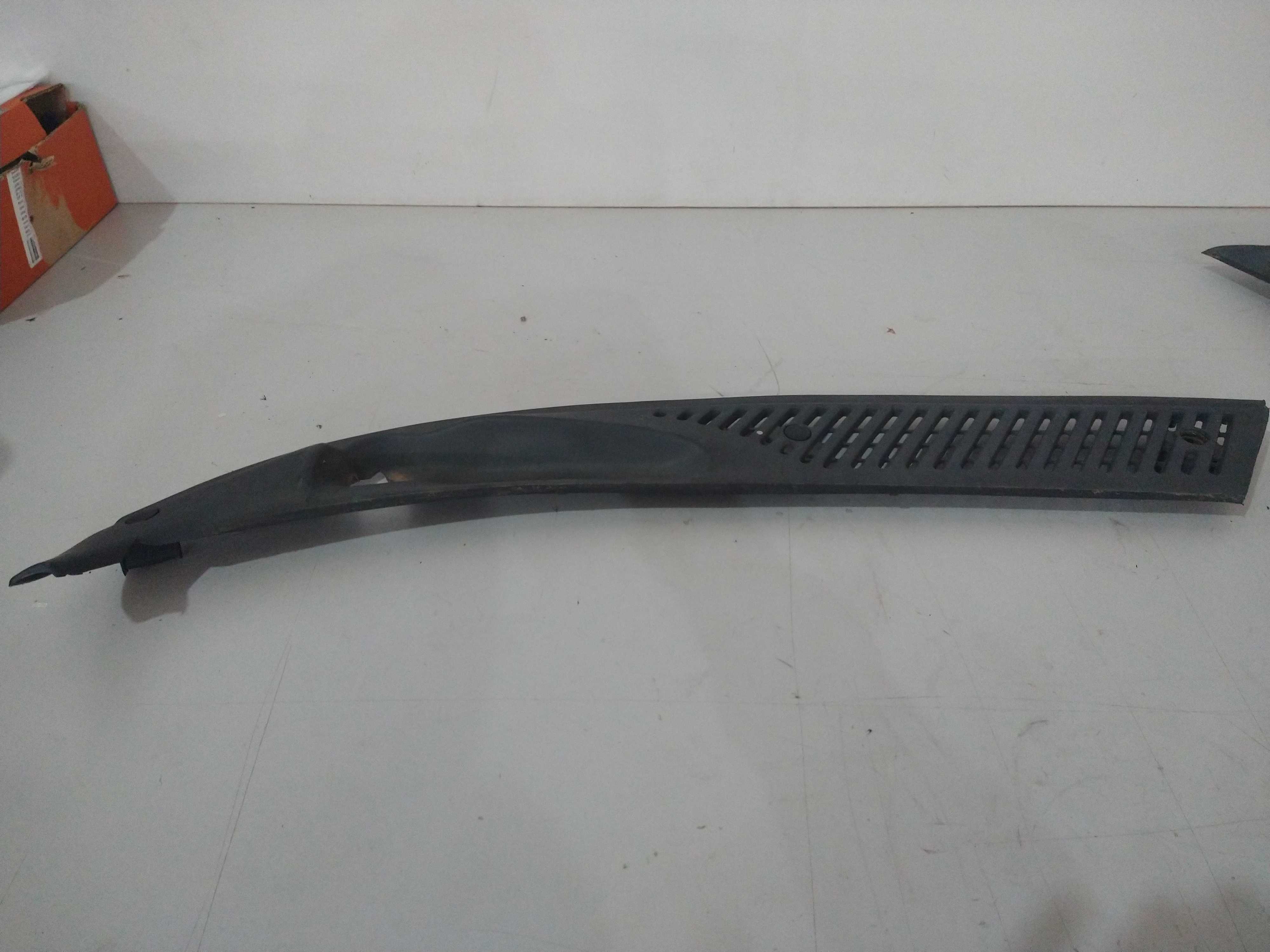 Grade Churrasqueira L/e Saveiro/ Parati/gol 98/00 Usado Orig Preto 3