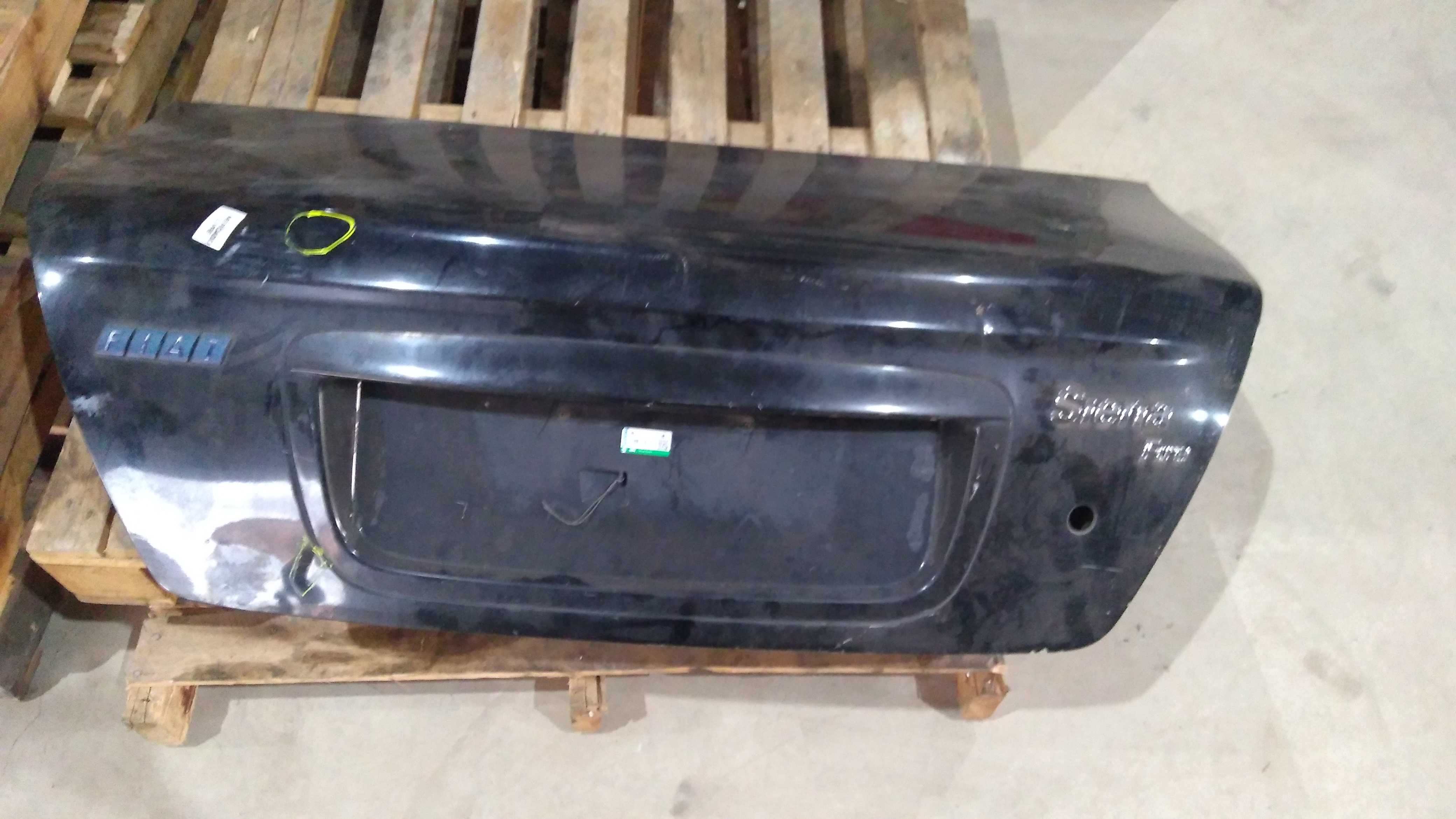 Tampa Traseira Fiat Siena 2005 V232 Preto 3