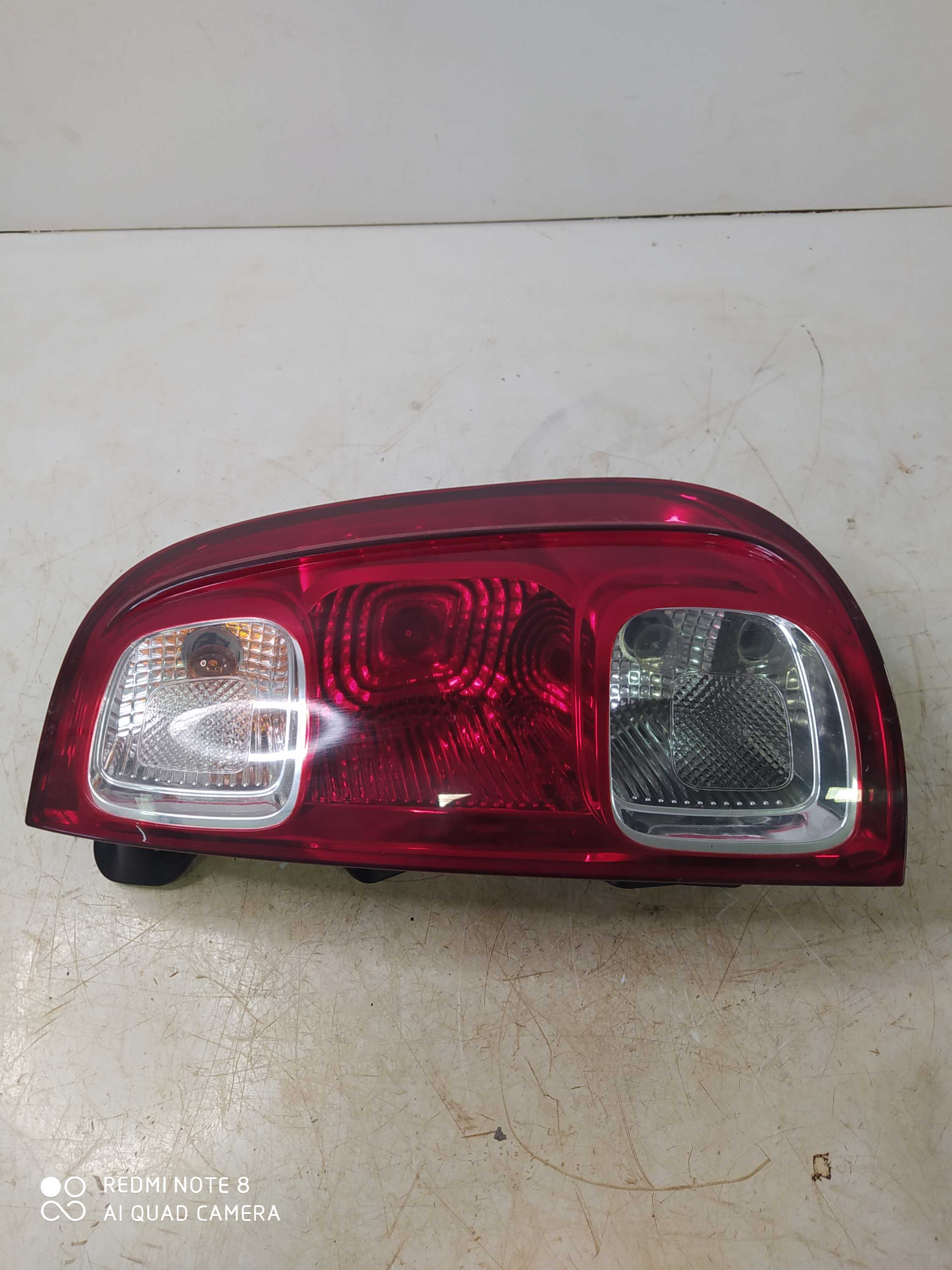 Lanterna Traseira Direita Fiat Uno Vivace 2012 Com Detalhe Direito Vermelho 3