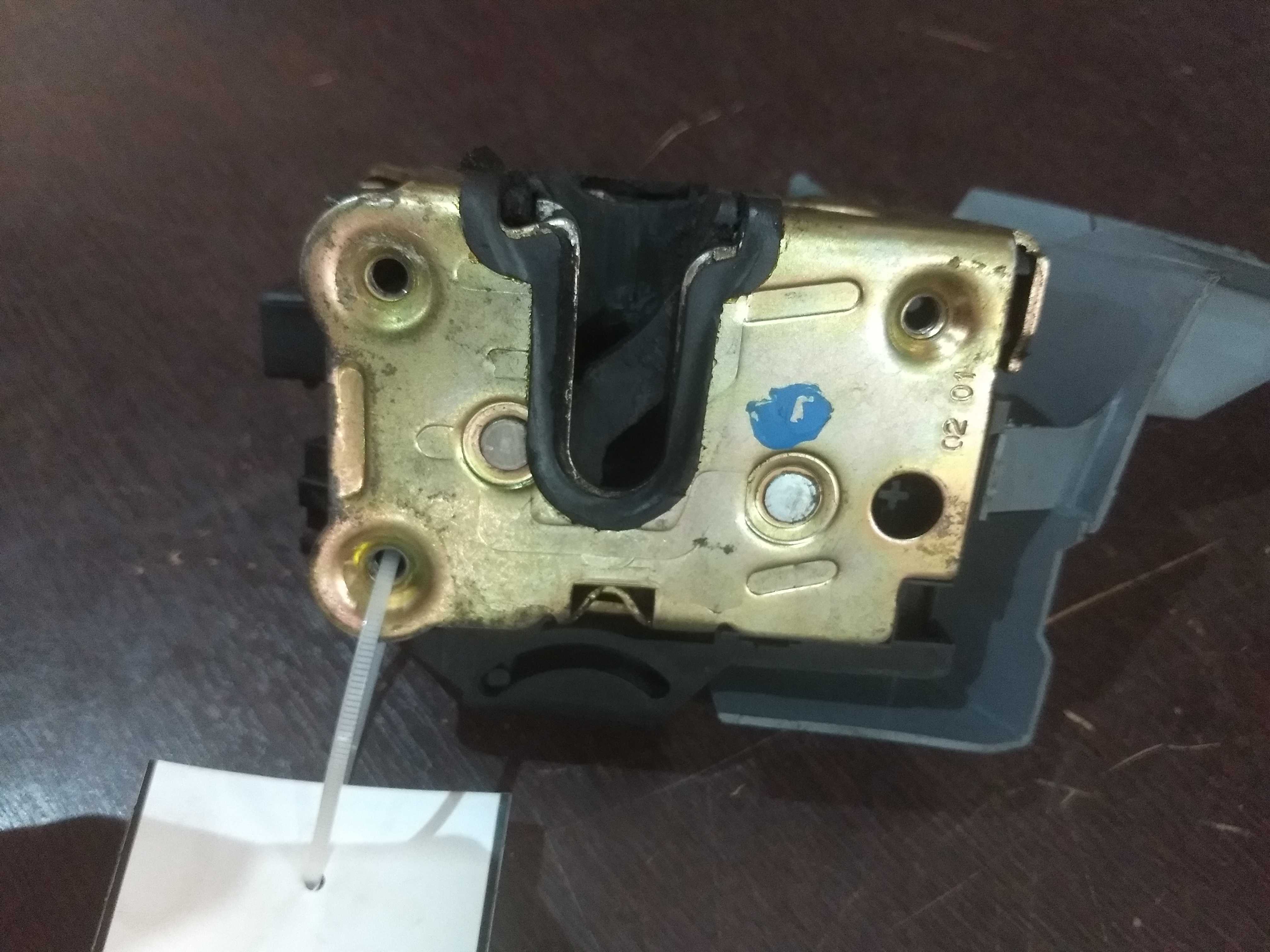 Fechadura Dianteira Direita Renault Clio Usado Original 4
